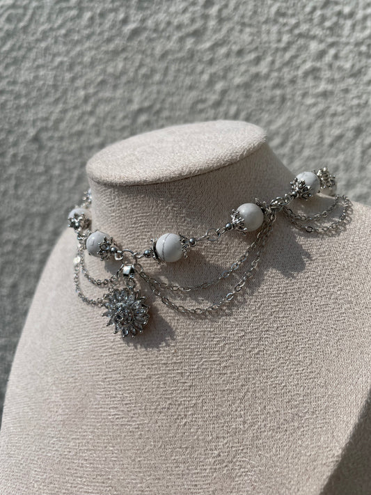 Collier « Lunéïs » Howlite blanche