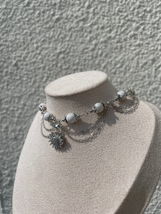 Collier « Lunéïs » Howlite blanche