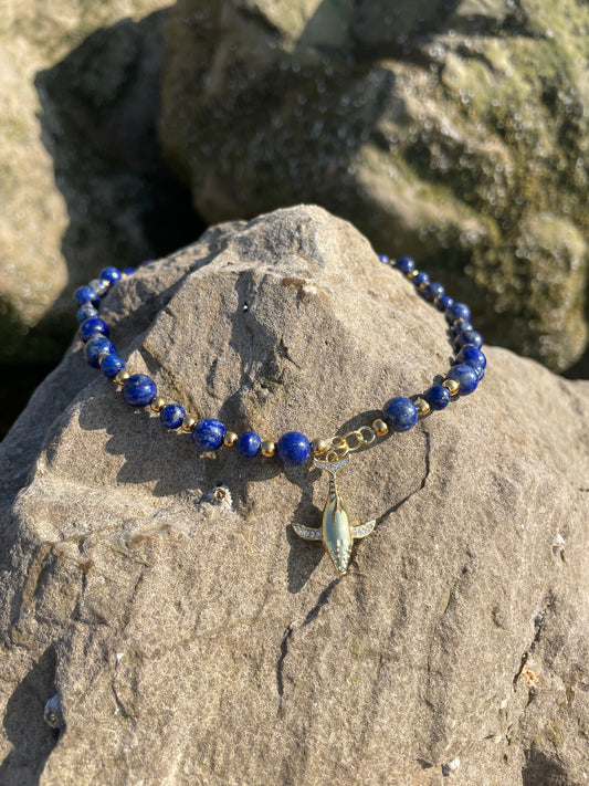 Collier "Baleia" - Lapis-lazuli & baleine dorée